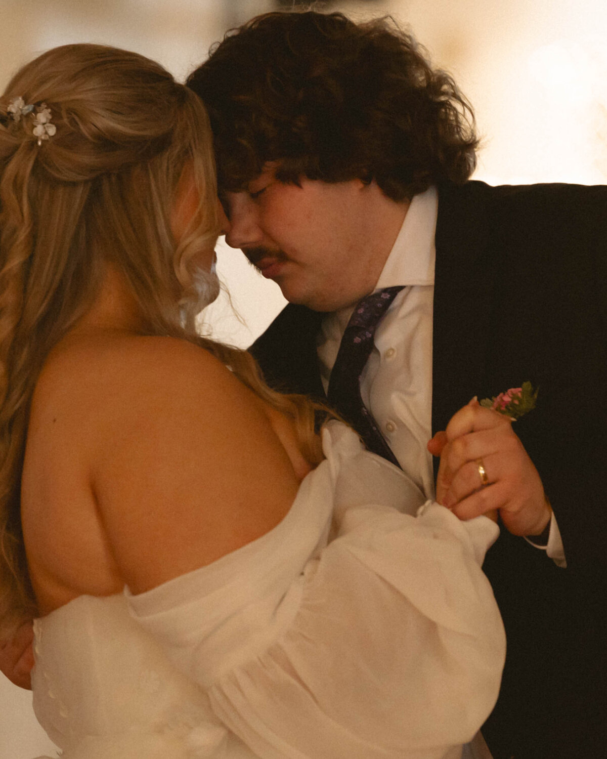 emotional-first-dance-catholic-wedding-mo00001