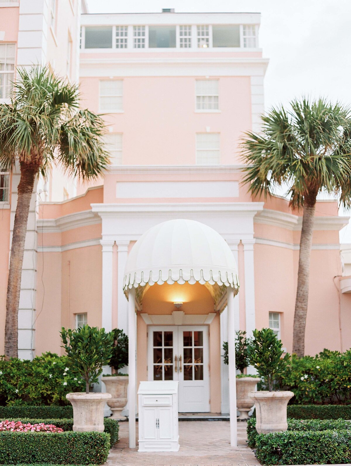 16PalmBeach_Edited37Ashton_Evan_Wedding10FilmSelects_Ashton_Evan170235RLwo011511-R9-043-2