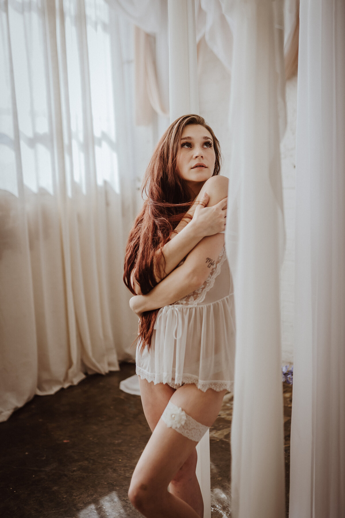 embrace-your-confidence-boudoir-the-storyteller-studio-des-moines-storyteller-collective-photo-co