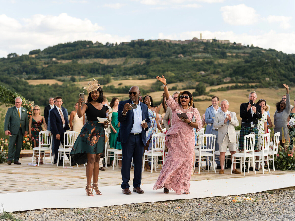 Tuscany-Podere-Tesoro-Wedding-60
