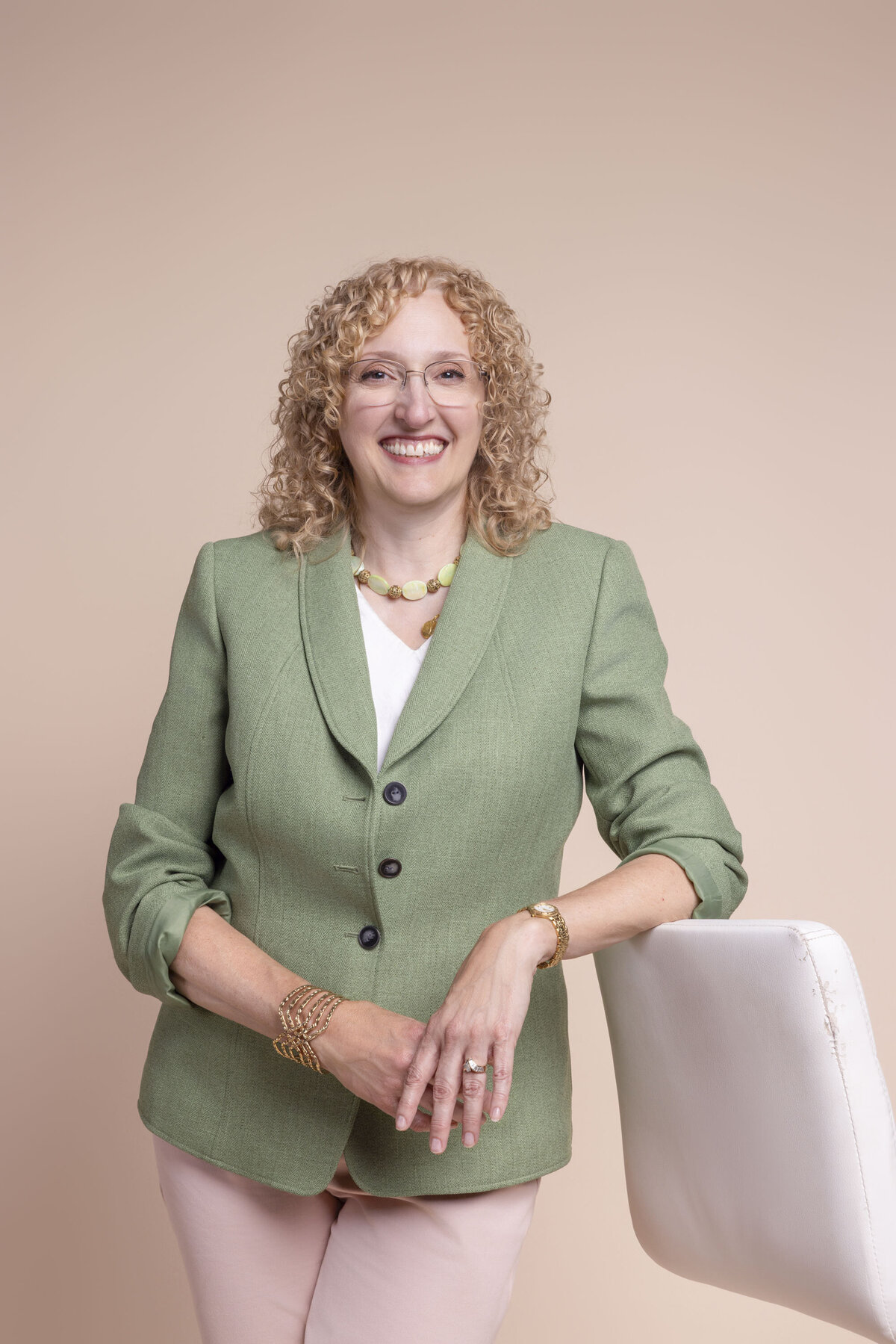 Aviatra-cincinnati-personal-brand-photos-Jennifer Blackburn-your-brand-compass-2052