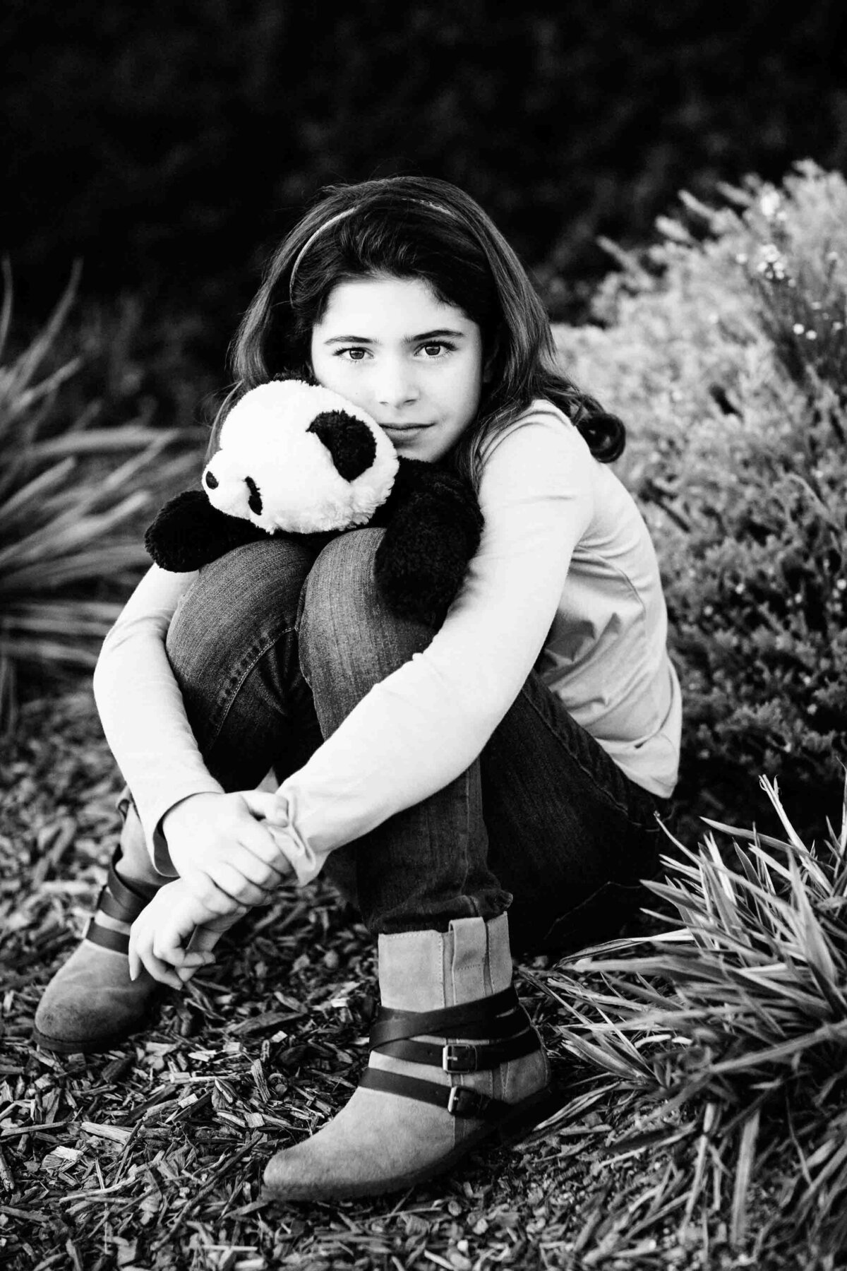 girl-with-stuffed-panda-tiburon