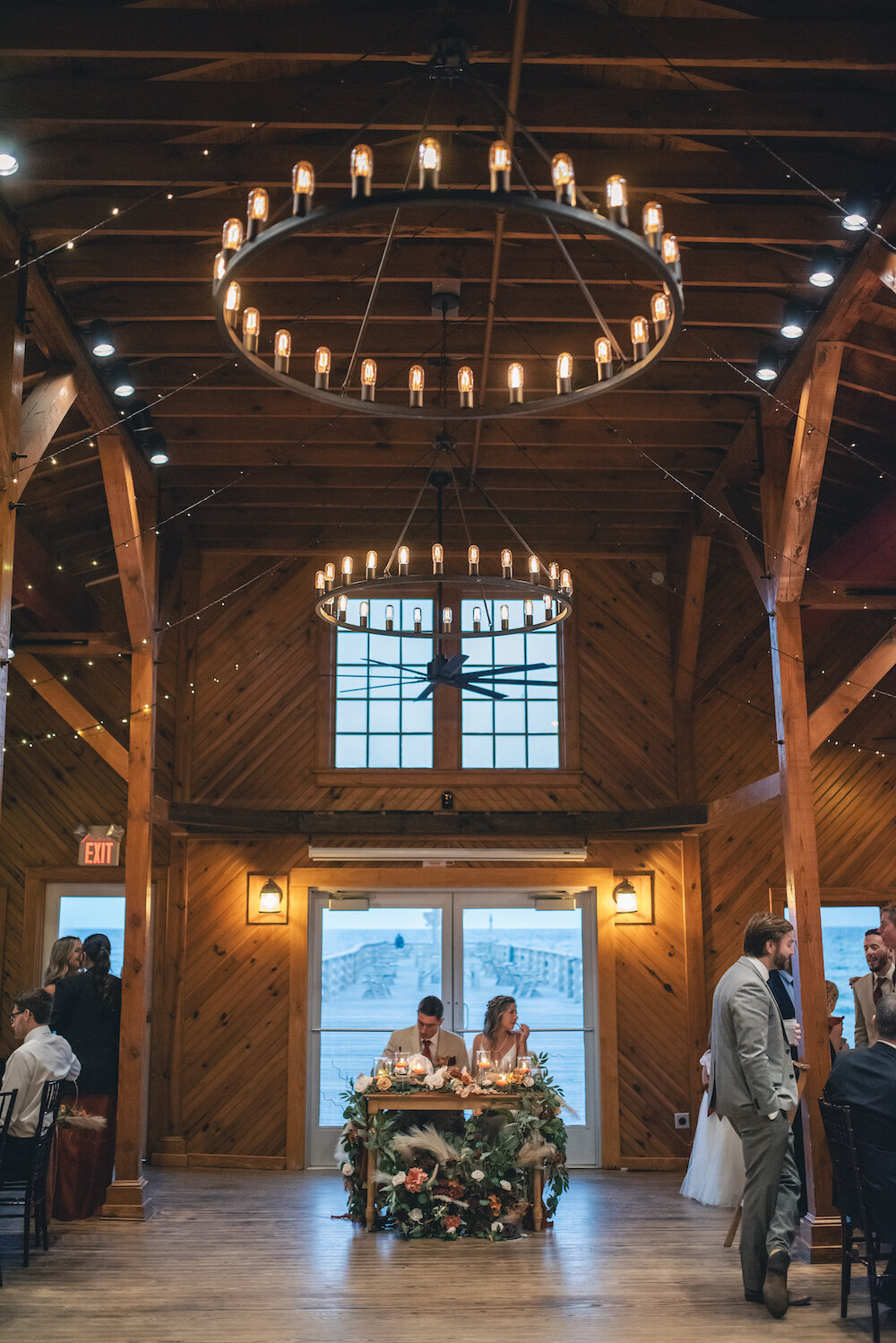 finer-points-coastal-kitty-hawk-pier-wedding00035