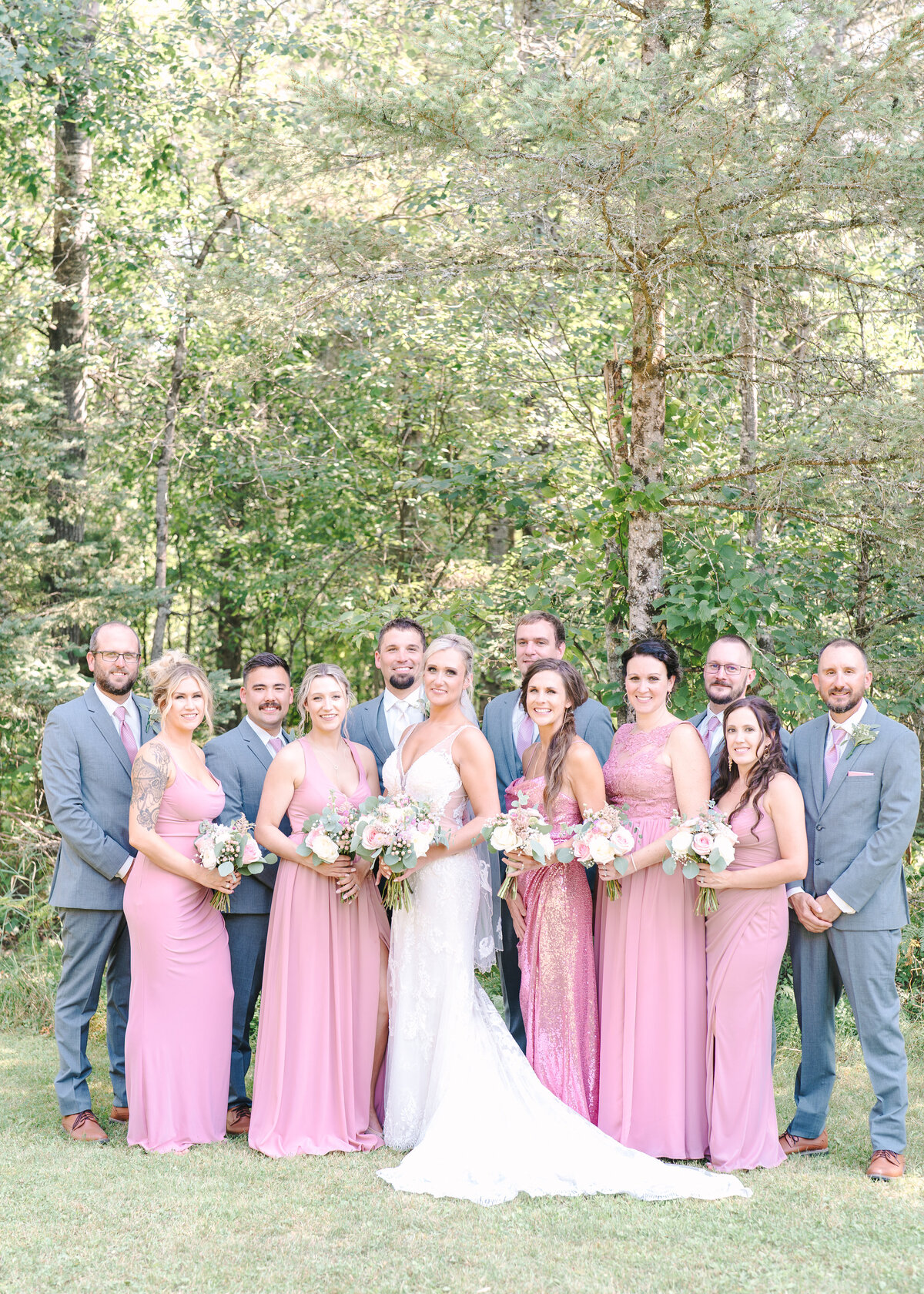 bridal party photos in iron mountain michigan in the upper peninsula