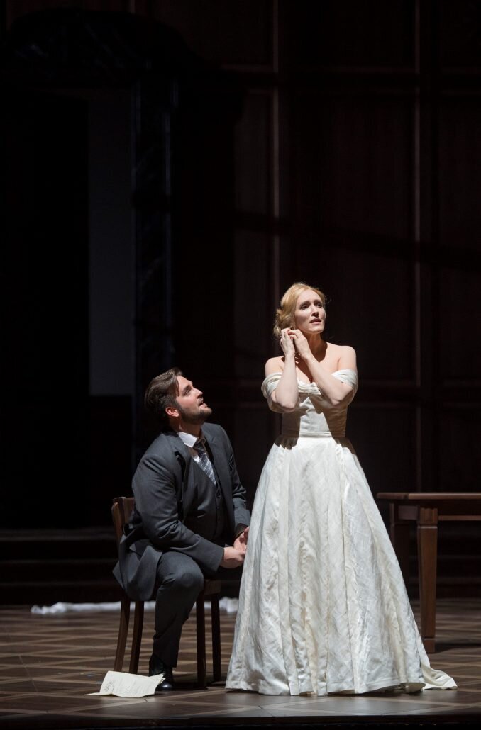 Sara-Jakubiak-Heliane-and-Brian-Jagde-Der-Fremde-in-Das-Wunder-der-Heliane-Deutsche-Oper-Berlin-photo-credit-Monika-Rittershaus-2018-2-678x1030