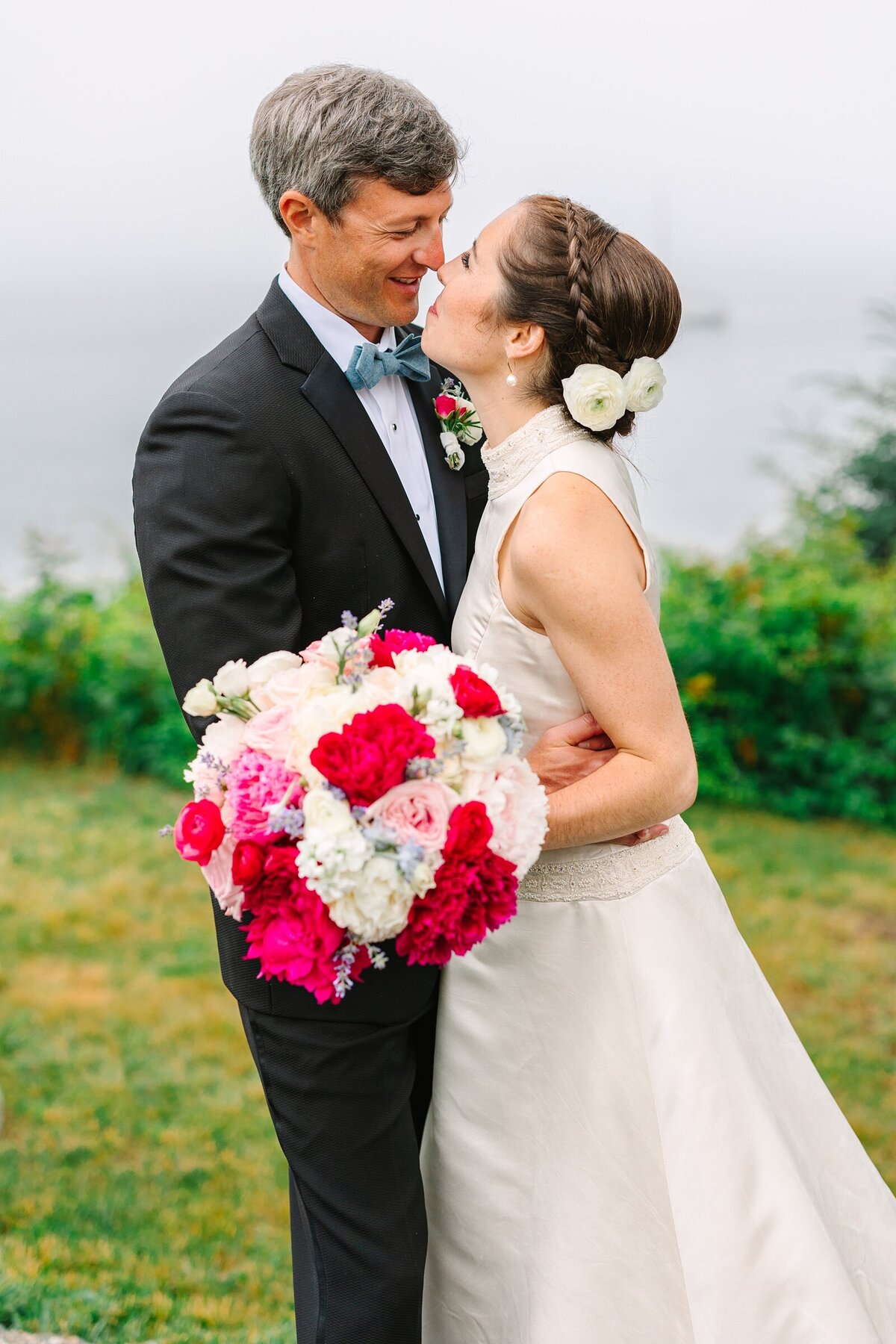 Modern_Black_Tie_Rainy_Summer_Wedding_Spruce_Point_Inn_Maine_Photography_0053
