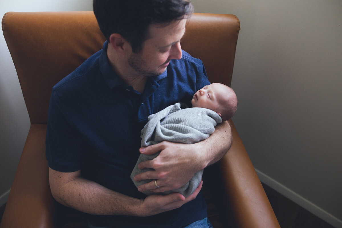 Lindsay-wilson-photography-in-home-newborn-33