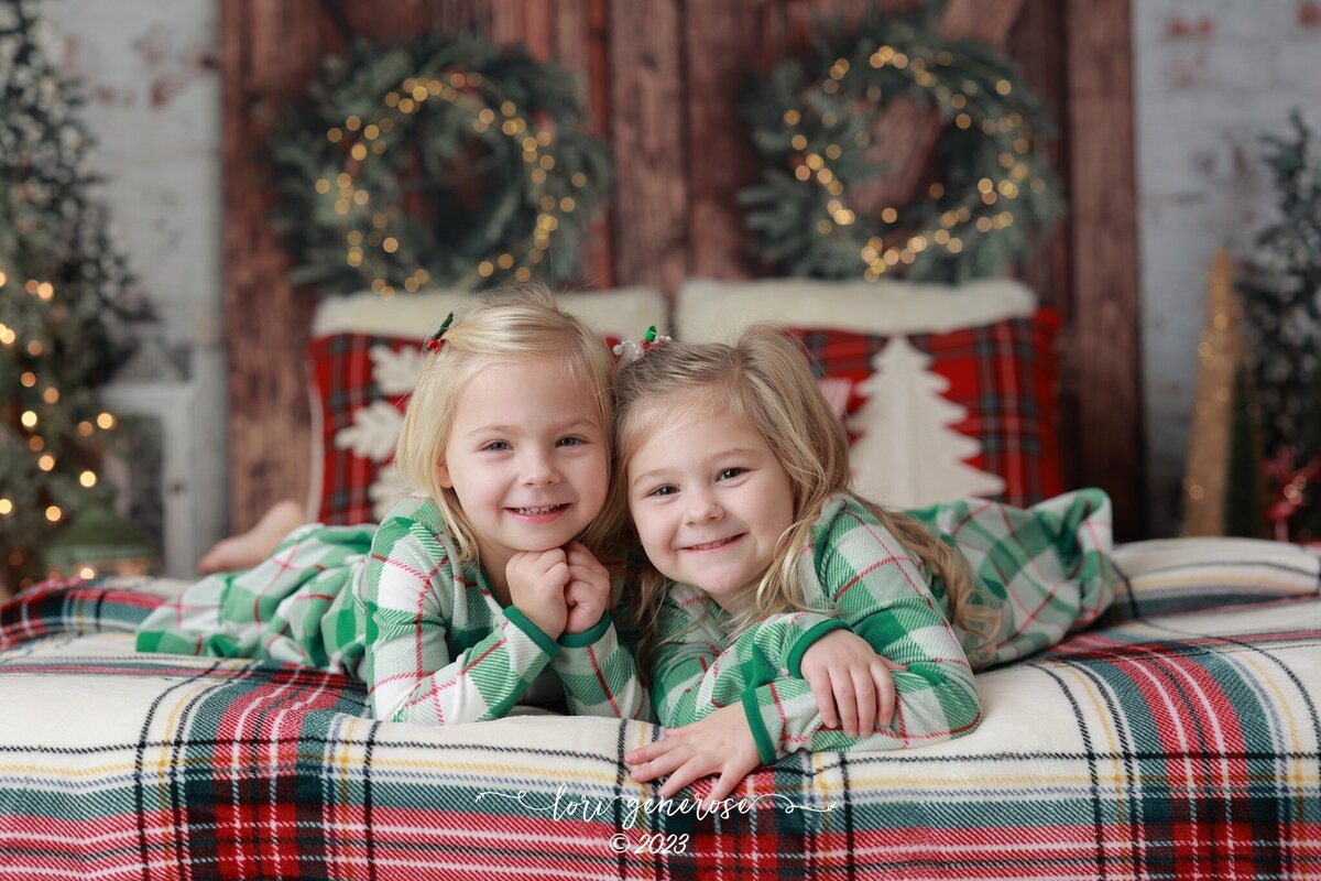 lehigh-valley-photographer-lori-generose-lg-photography-christmas-studio-mini-session-danielsville-pa