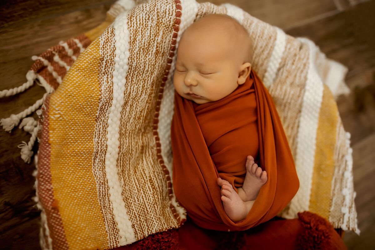 In-Home lifestyle newborn session | Burleson, TX Newborn Photographer