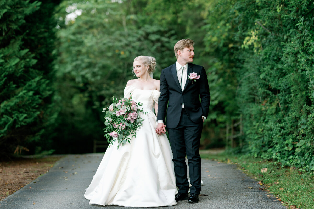 Harrison and Hannah-Wedding-At-Dara's-Garden-House-By-Alaina-Rene-Photography-Knoxville-Wedding-Photographer5241