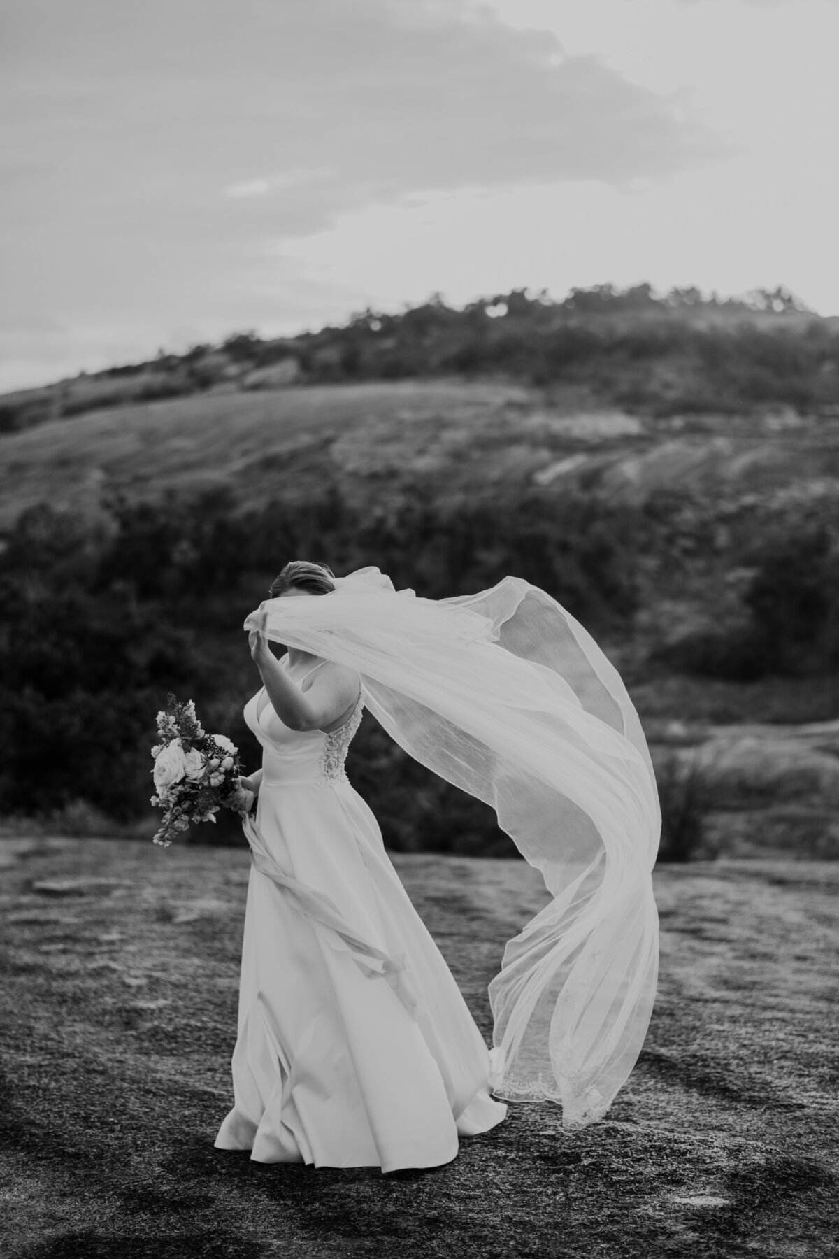 Sarah&Josh-AdventureSession-EnchantedRock-AprilMaeCreative-AustinWeddingPhotographer-Austin,Texas-47