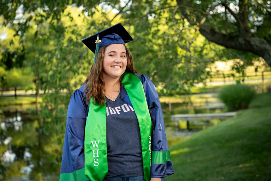 woodgrove high school cap and gown senior