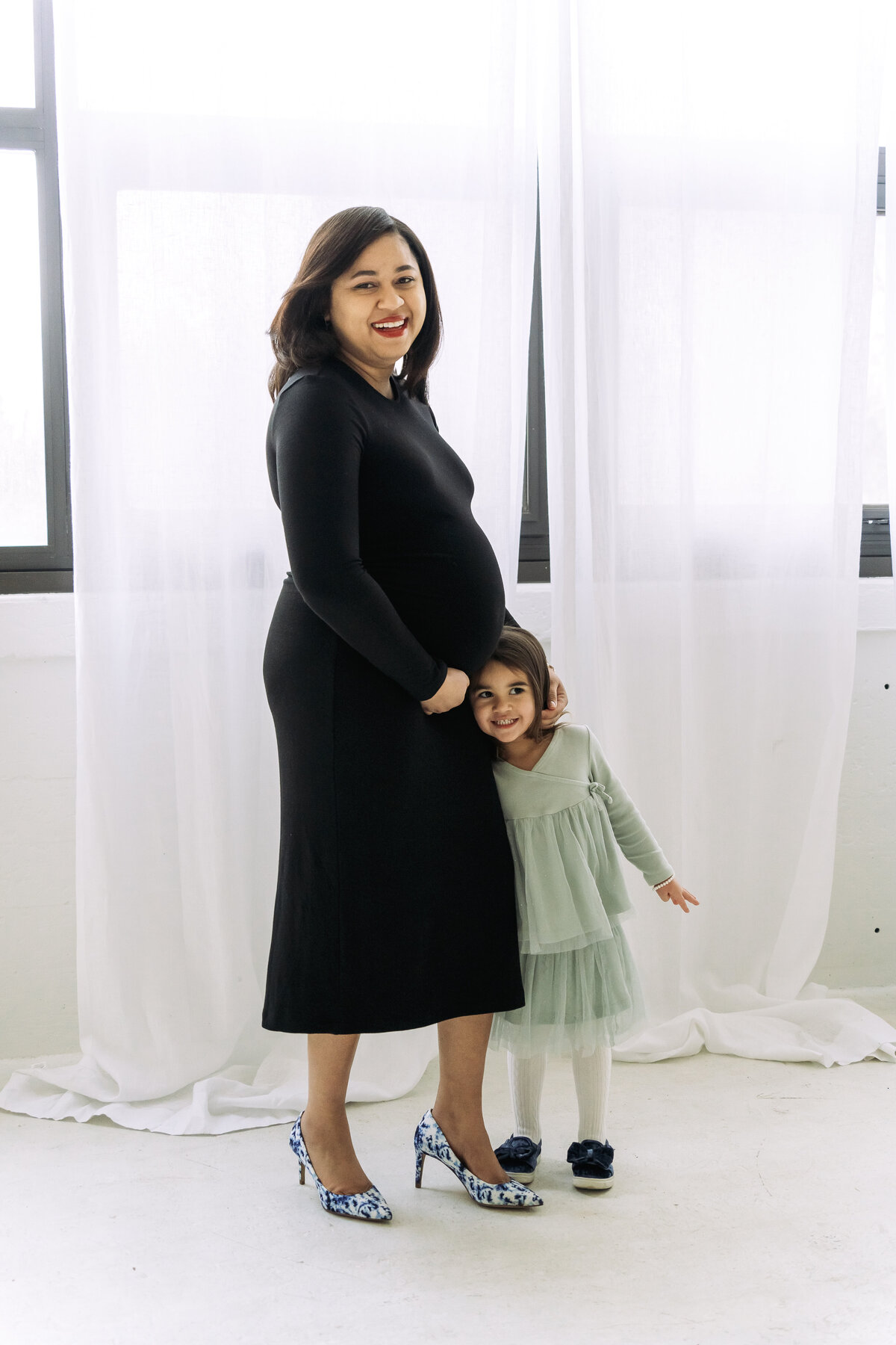 Buffalo, NY and Rochester, NY and WNY Maternity photographer. Newfane, NY Lockport NY Wilson NY Lewiston NY Amherst NY Medina NY Barker NY Williamsville NY East Aurora NY Maternity Photographer