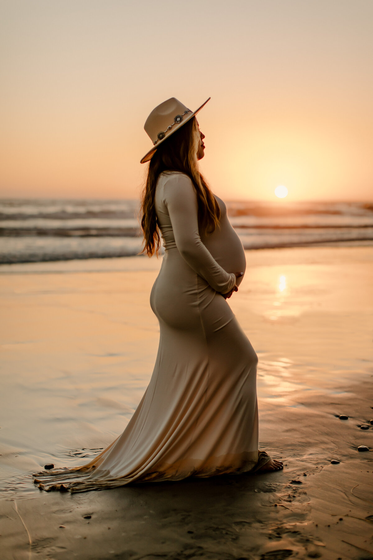 San-Diego-beach-maternity-session-2