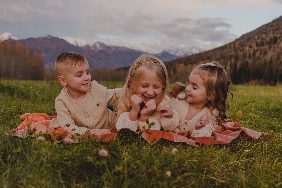 9L0A0536Alaska_EagleRiver_FamilySession