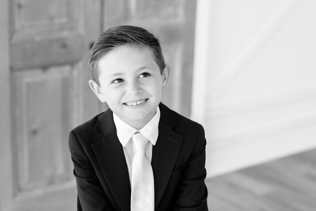 WesCommunion32BW