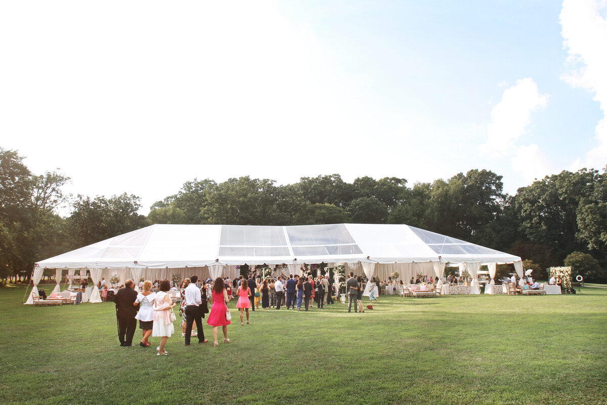 28-araujo-photography-hartwood-acres-tent-wedding