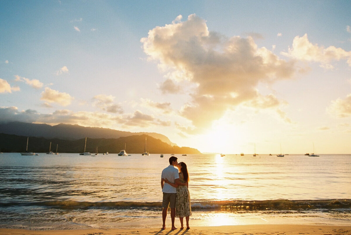 0010Kauai Honeymoon Engagment Wedding Family Maternity Film Photographer Mami Wykokoff Photography Hawaii