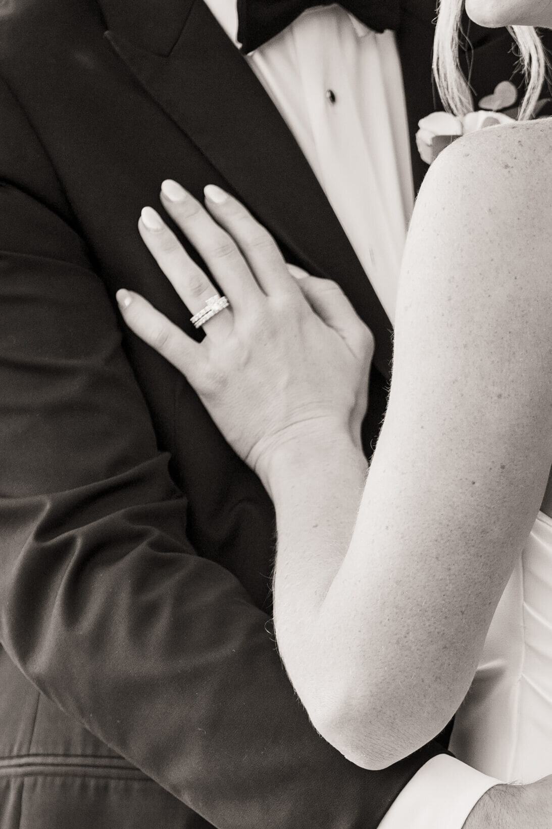 Wedding-at-The-Commodore-in-Hartland-WI-44