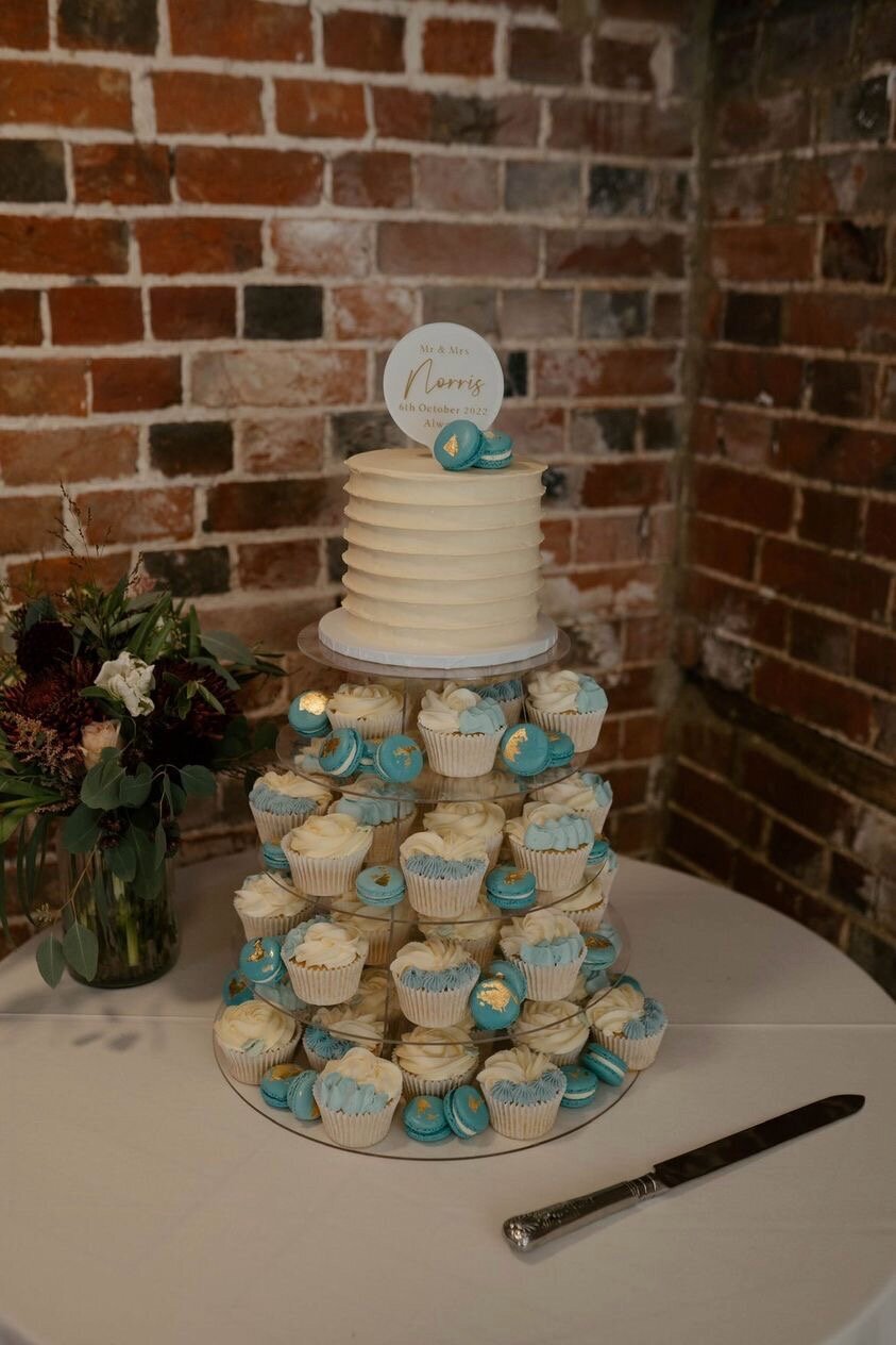 layers-graces-wedding-cake-cupcakes-macarons-ganache-oct22