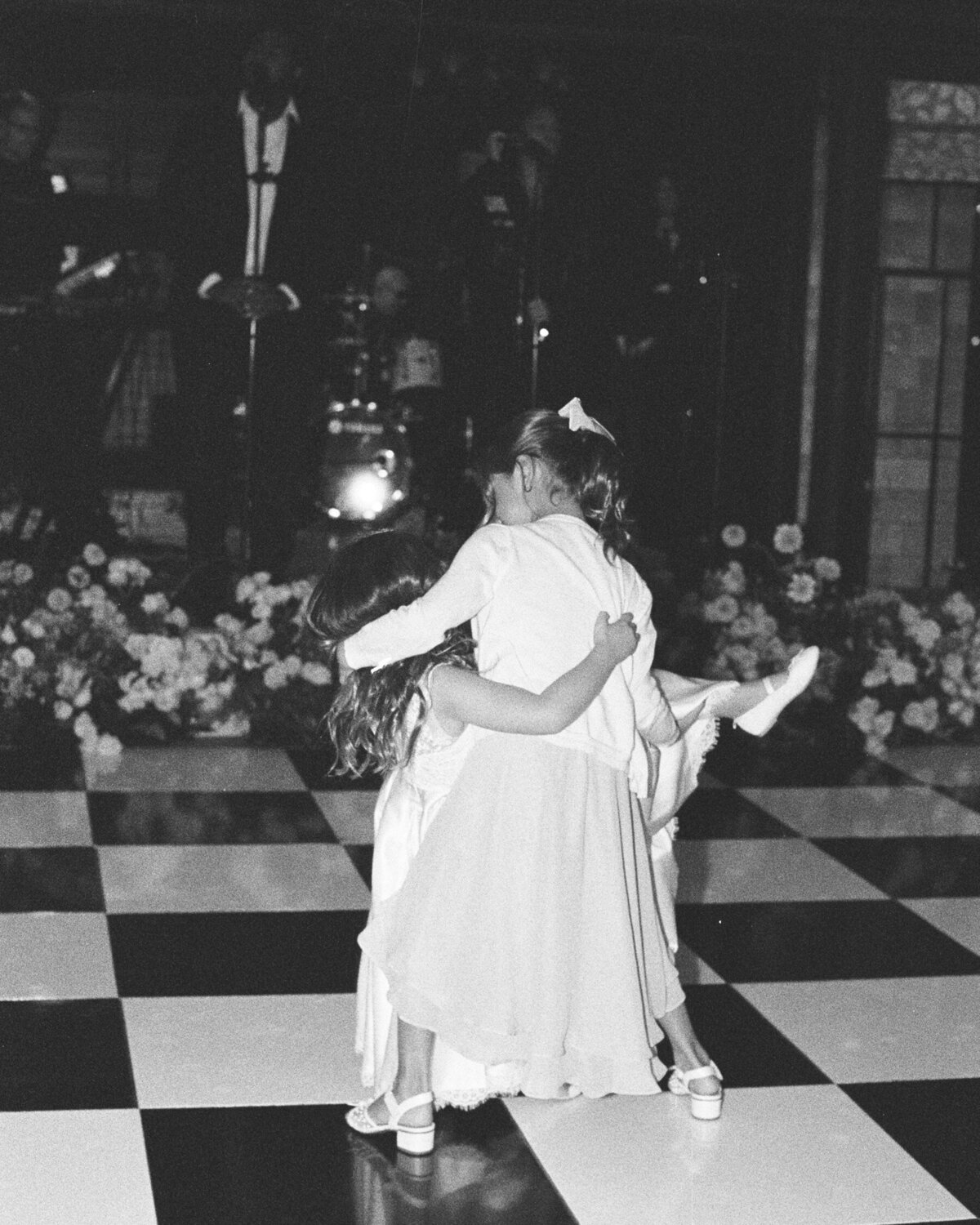 Emily March Photography Wilmington, North Carolina and Destination Wedding Engagement Photographer Heirloom Photography for Memorable Gatherings Light Airy Sentimental Imagery Images Weddings_Castle Hill Inn Wedding - 080