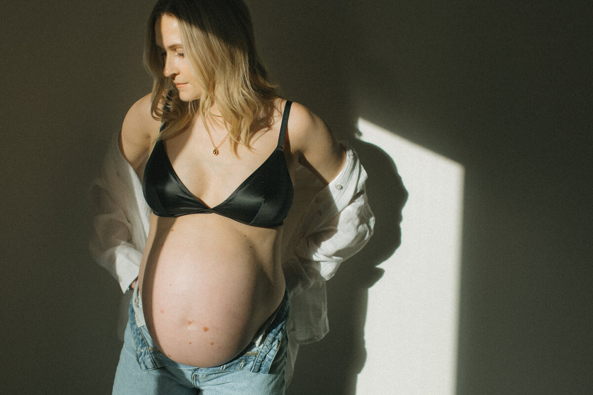 Gig Harbor Studio Maternity Photographer-35