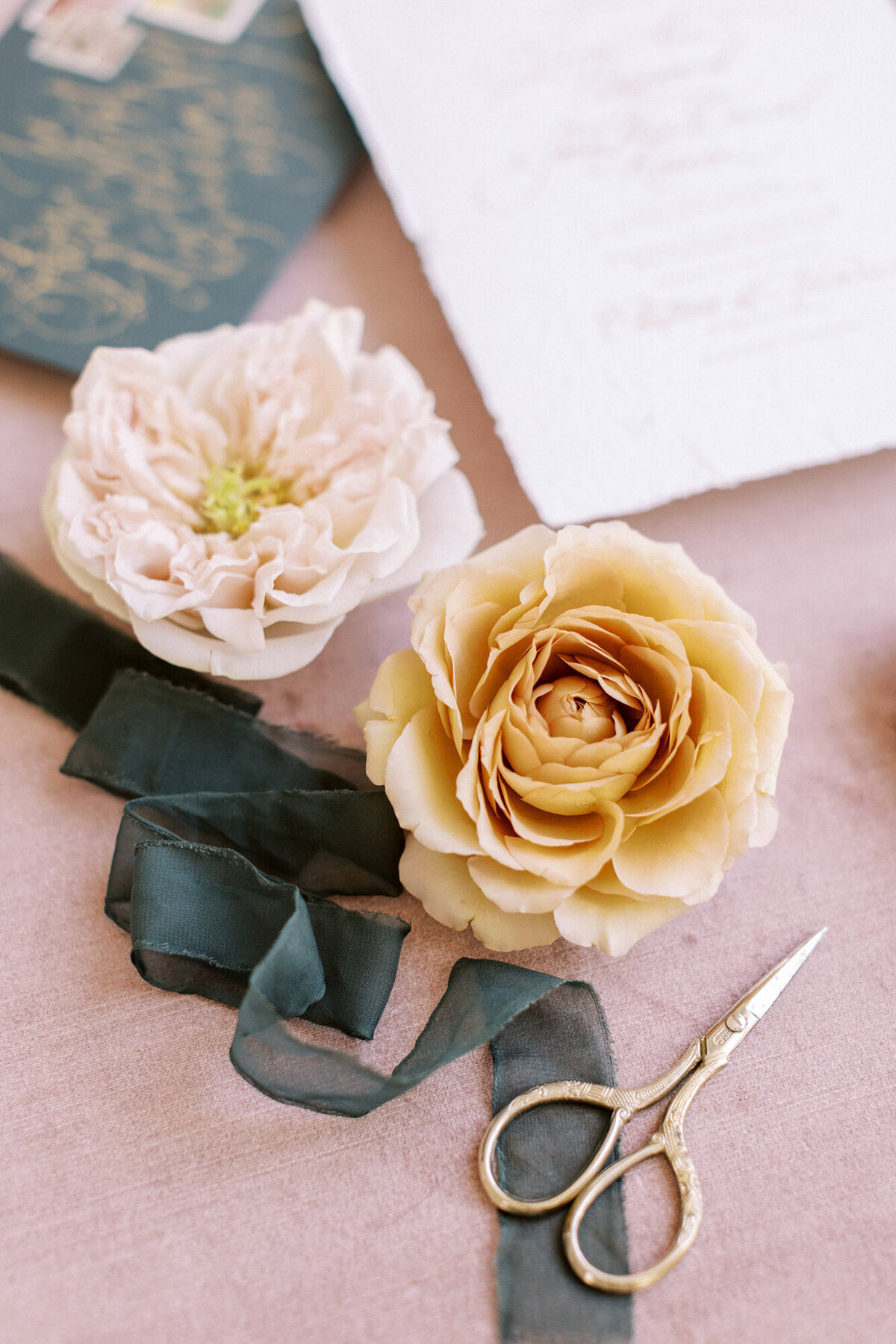 Maïlys Fortune Photography Husband Wife Wedding Weddings Photography France Switzerland Italy Timeless Dreamy Imagery Bilingual French English Destination Weddings Destination Wedding Provence French Riviera Paris Lake Como Tuscany13