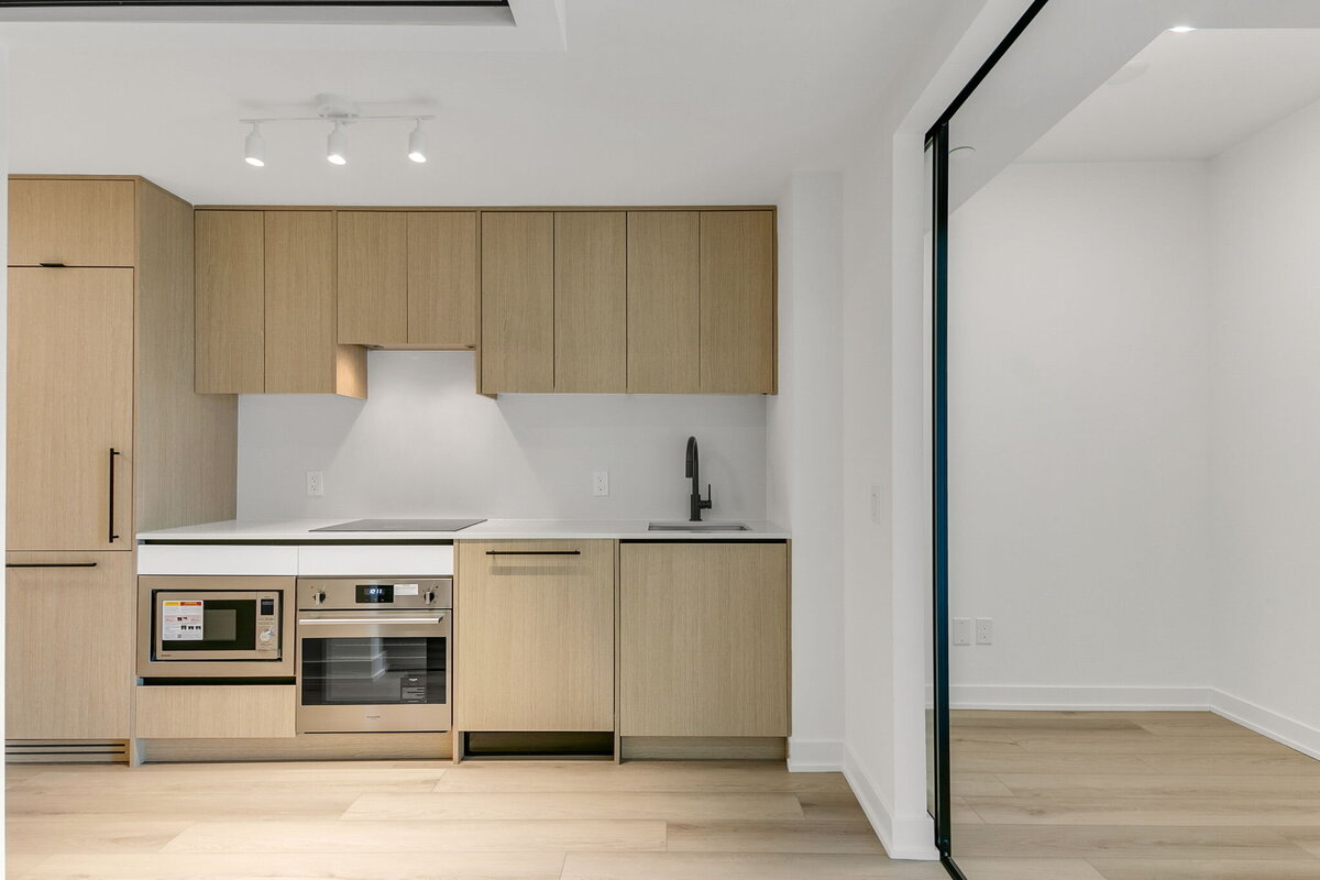13-web-or-mls-15_001_Kitchen