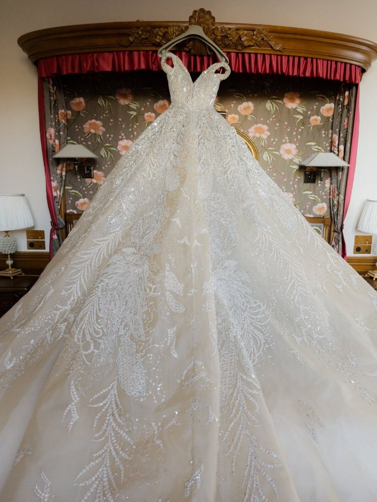 Chateau Chantilly Fairytale France Destination Arab Wedding by @alejandrapoupelevents 2