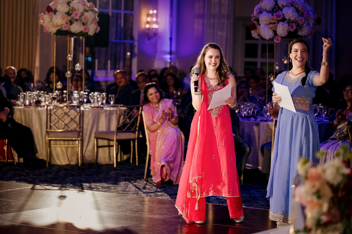Capture your Crest Hollow Country Club Indian wedding with Ishan Fotografi.