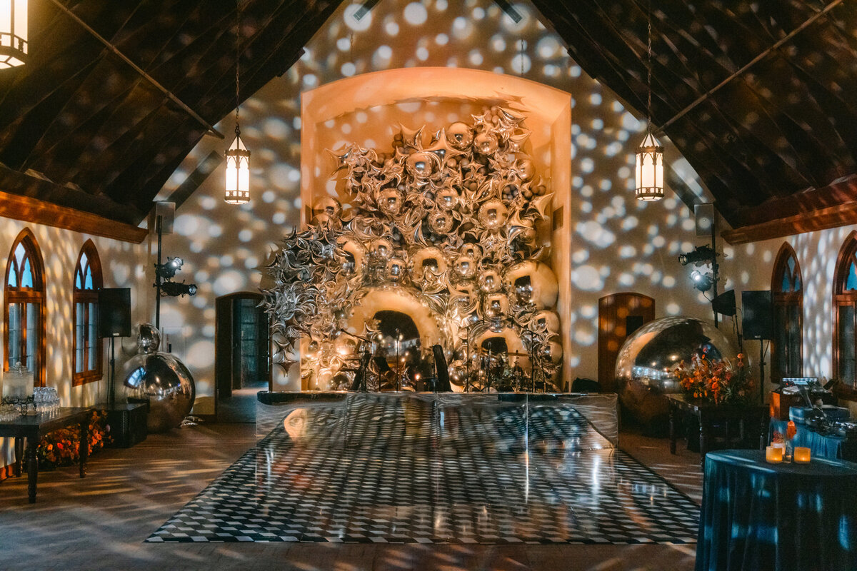 commodore-perry-estate-wedding-reception-chapel