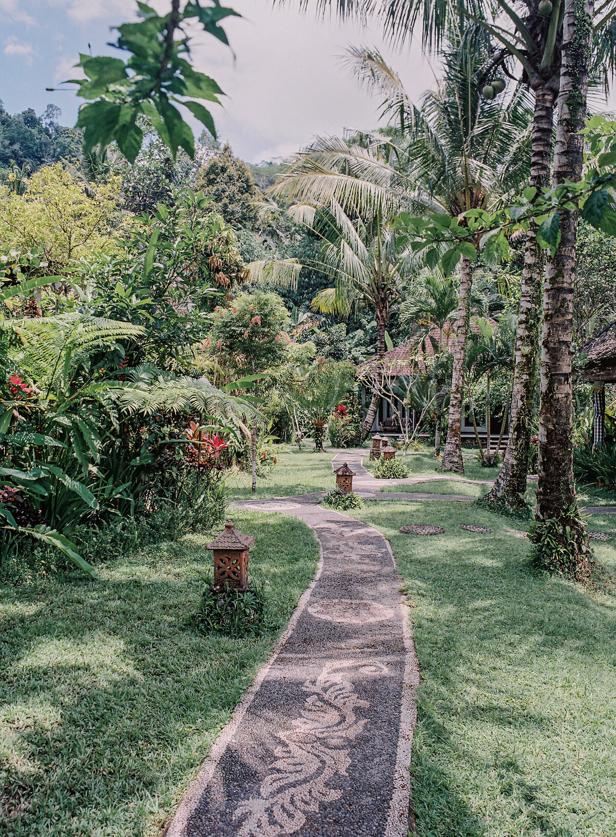 Vicki Grafton Bali Hide Out Villa Elopement Micro Wedding Photographer007