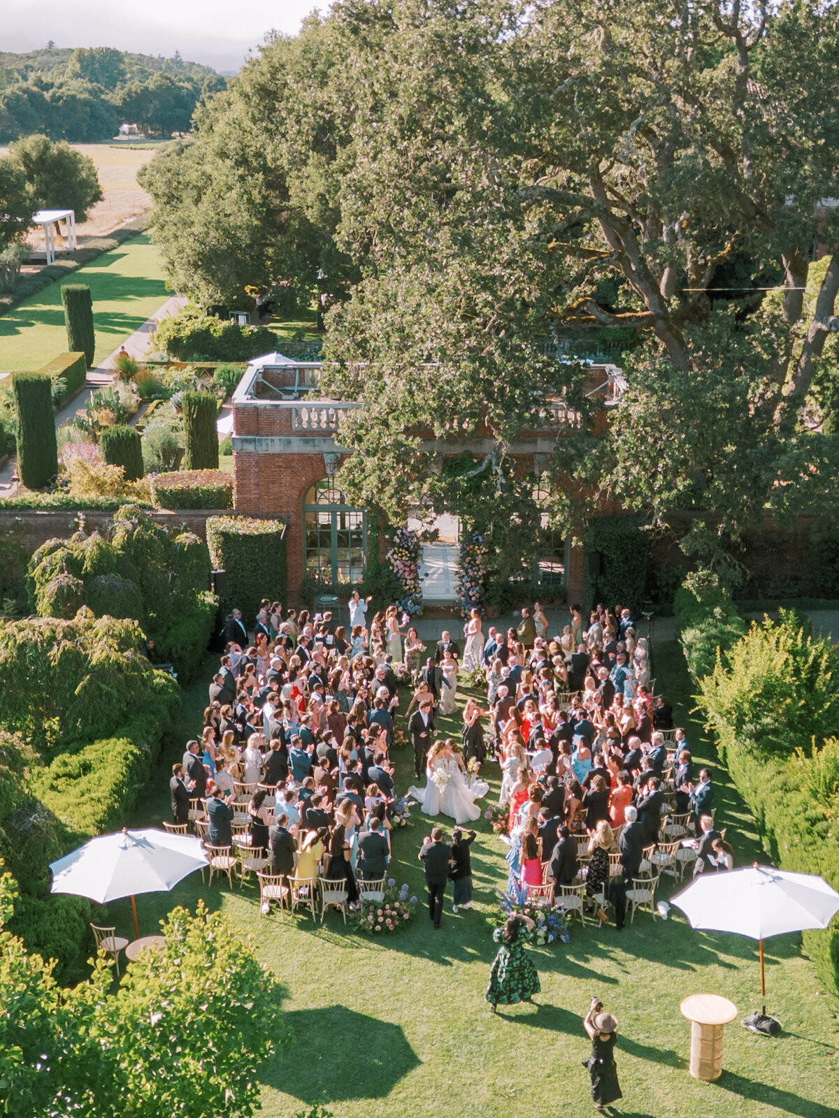 Sarah + Ainsley Filoli California Wedding Sneak Peeks Cassie Valente Photography 0045
