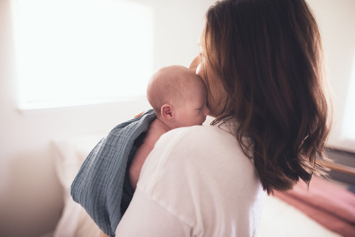 Lindsay-wilson-photography-in-home-newborn-47
