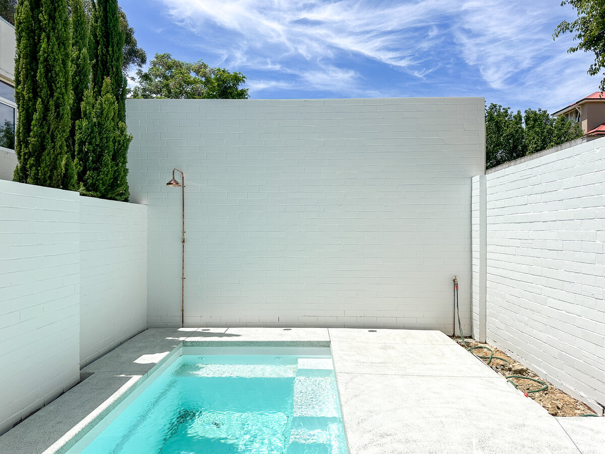 IMG_Brick-wall-painting-outdoor-pool-area-33