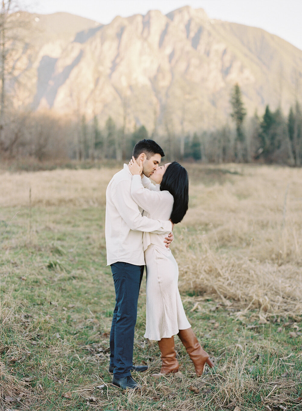 Mountain View Engagement Session on Film in North Bend - Tetiana Photography - C&N - 21