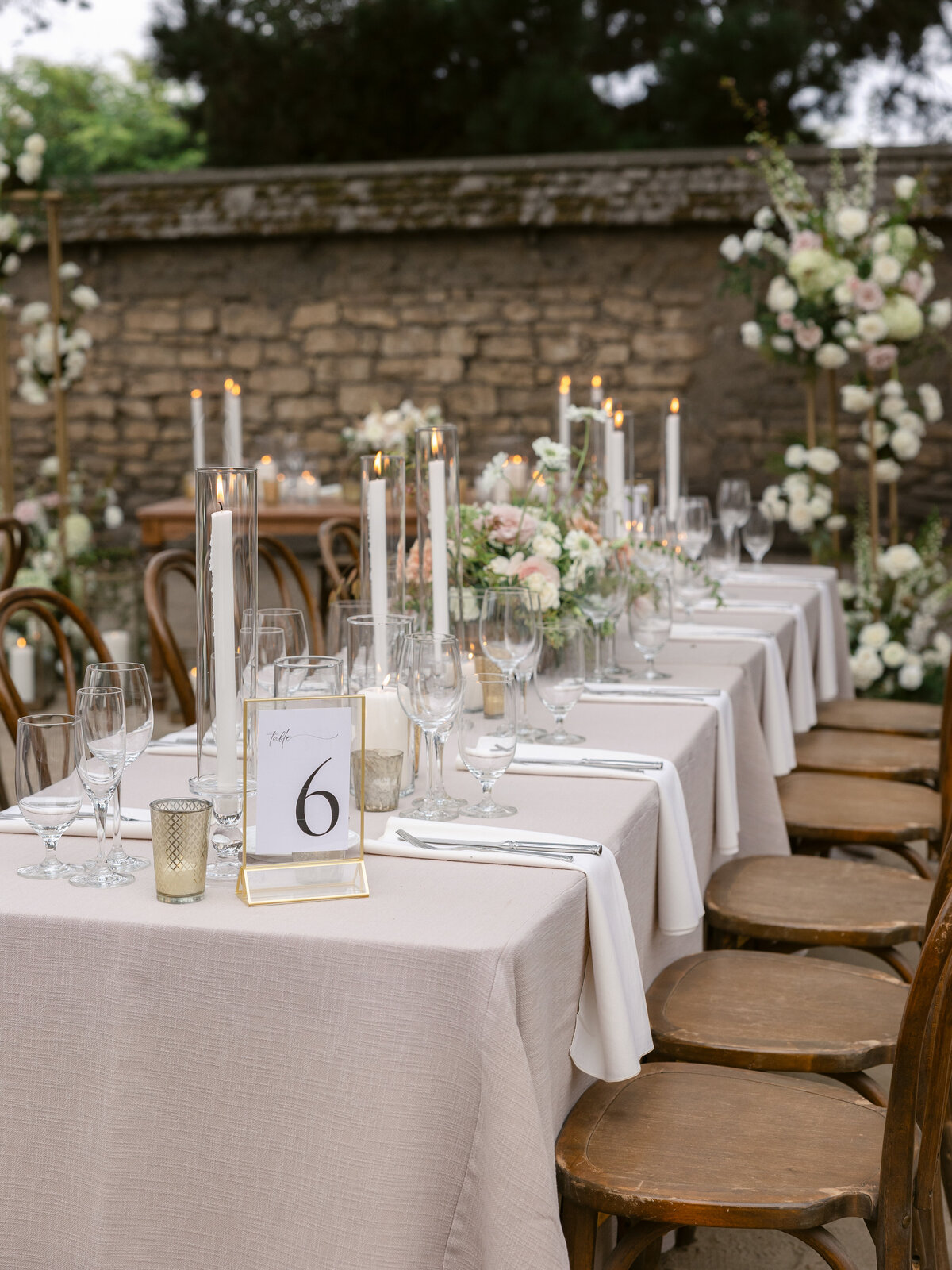 Numbered tablescape | Bella Fleur