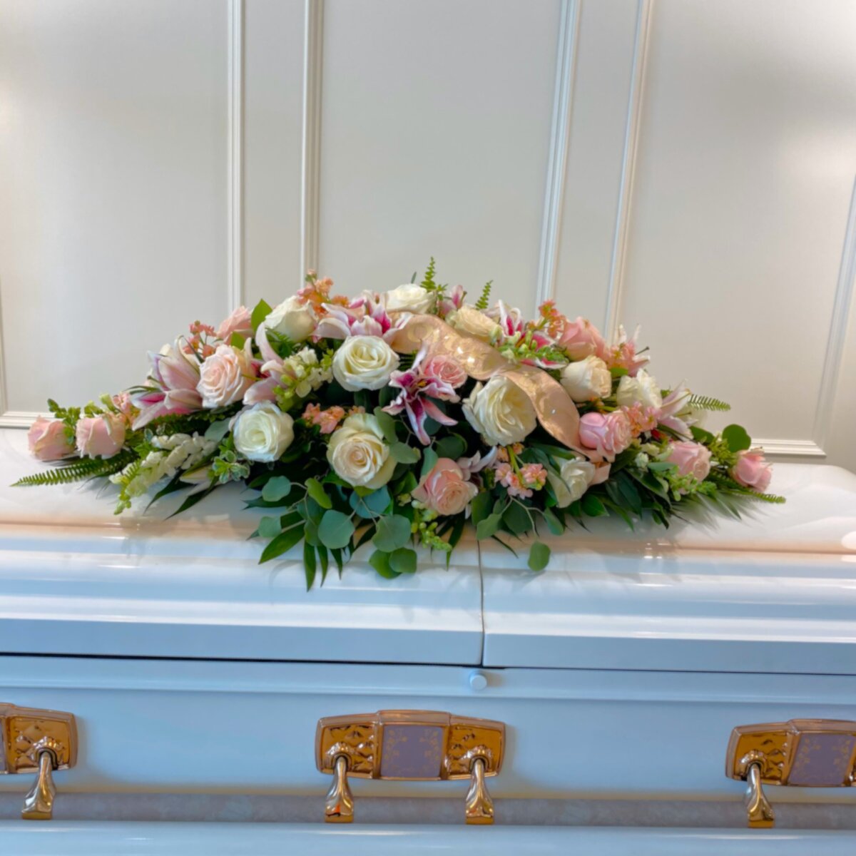 pink-white-funeral-spray