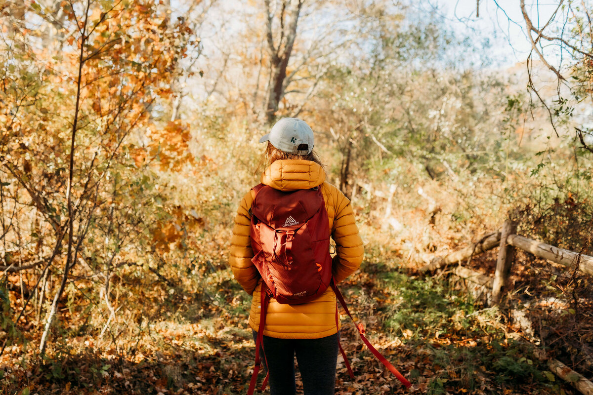 jennifer-manville-Rhode-island-hiking-collective-fall-group-hike-community-meredith-ewenson-sakonnet-greenway-trail-portsmouth-gregory-packs4