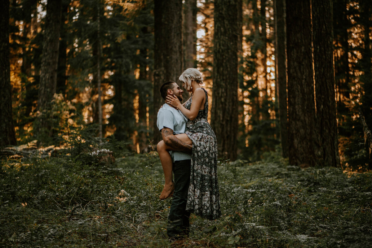 sahalie-falls-oregon-engagement-elopement-photographer-central-waterfall-bend-forest-old-growth-6807