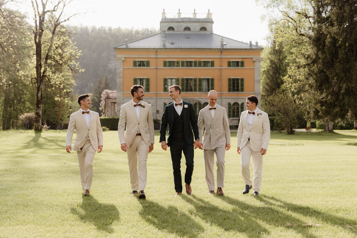 Elodie-et-Ludvik-cocktail-mariage-marie-et-temoins