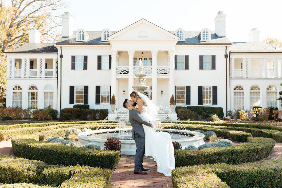 creative atlanta wedding photographer