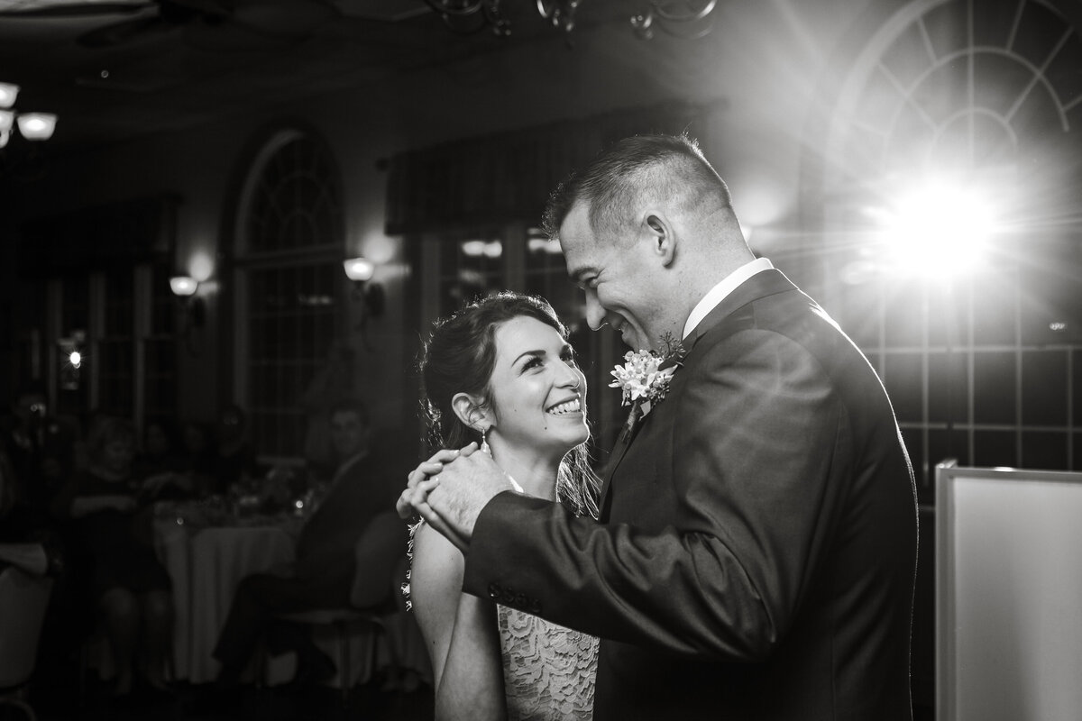 First Dance at Avalon Country Club by Florida photographer Michelle Coombs