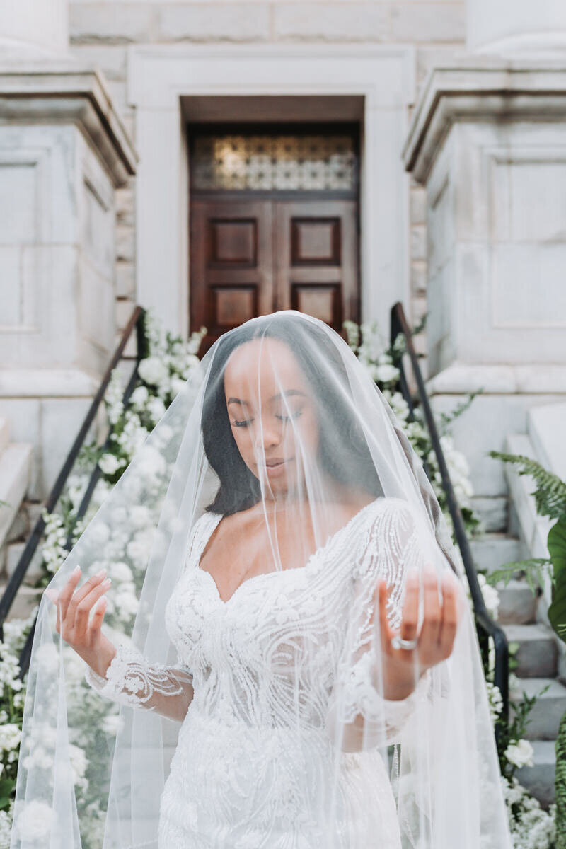 Historic-dekalb-courthouse-wedding-couple_35