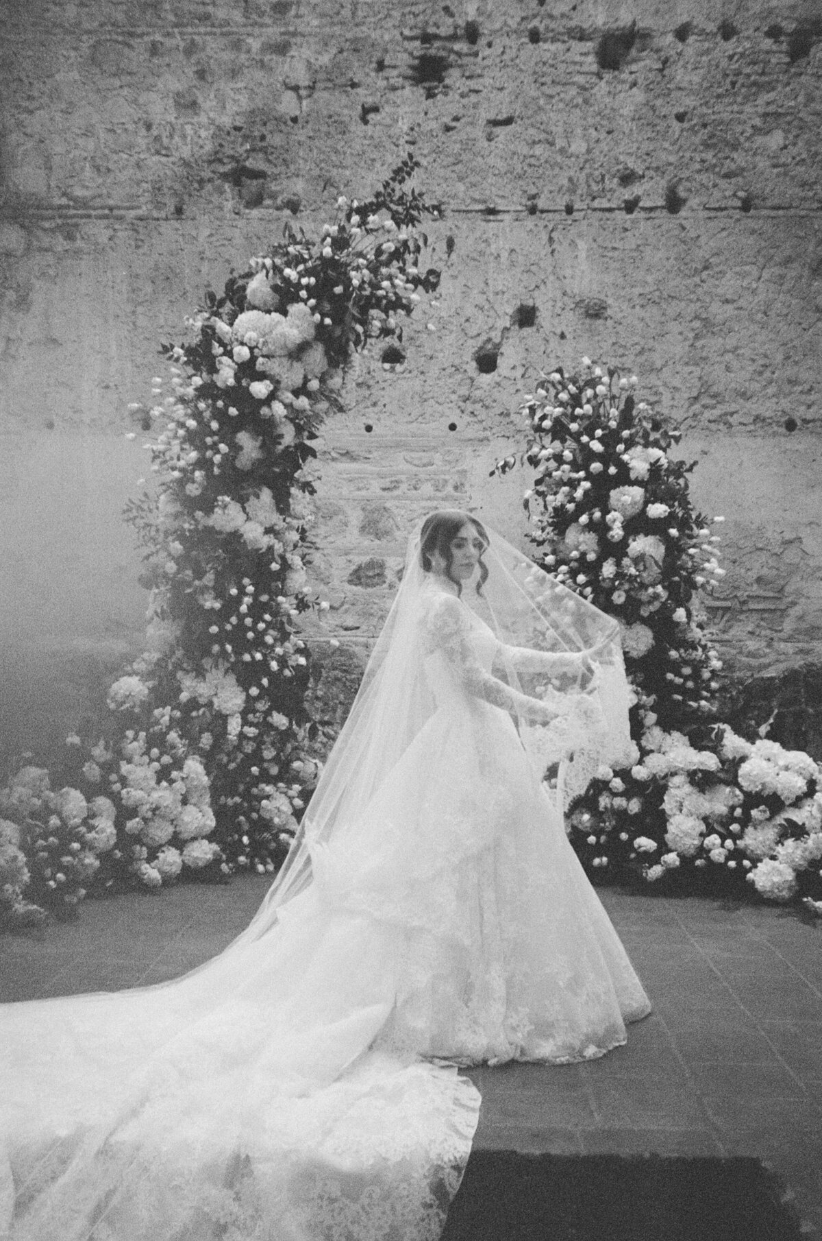 515-Villa-Bokeh-Antigua-Guatemala-Kemberly-Ankeet-Wedding-154