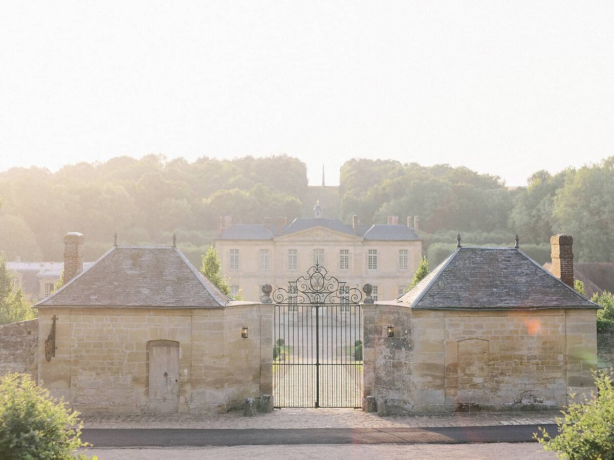 France-chateau-de-Vilette-wedding-Paris-France-Julia-Kaptelova-Photography-088