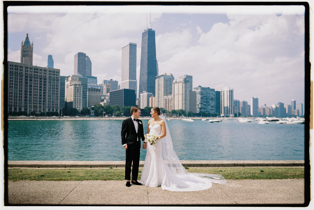 st-james-chapel-wedding-chicago-33