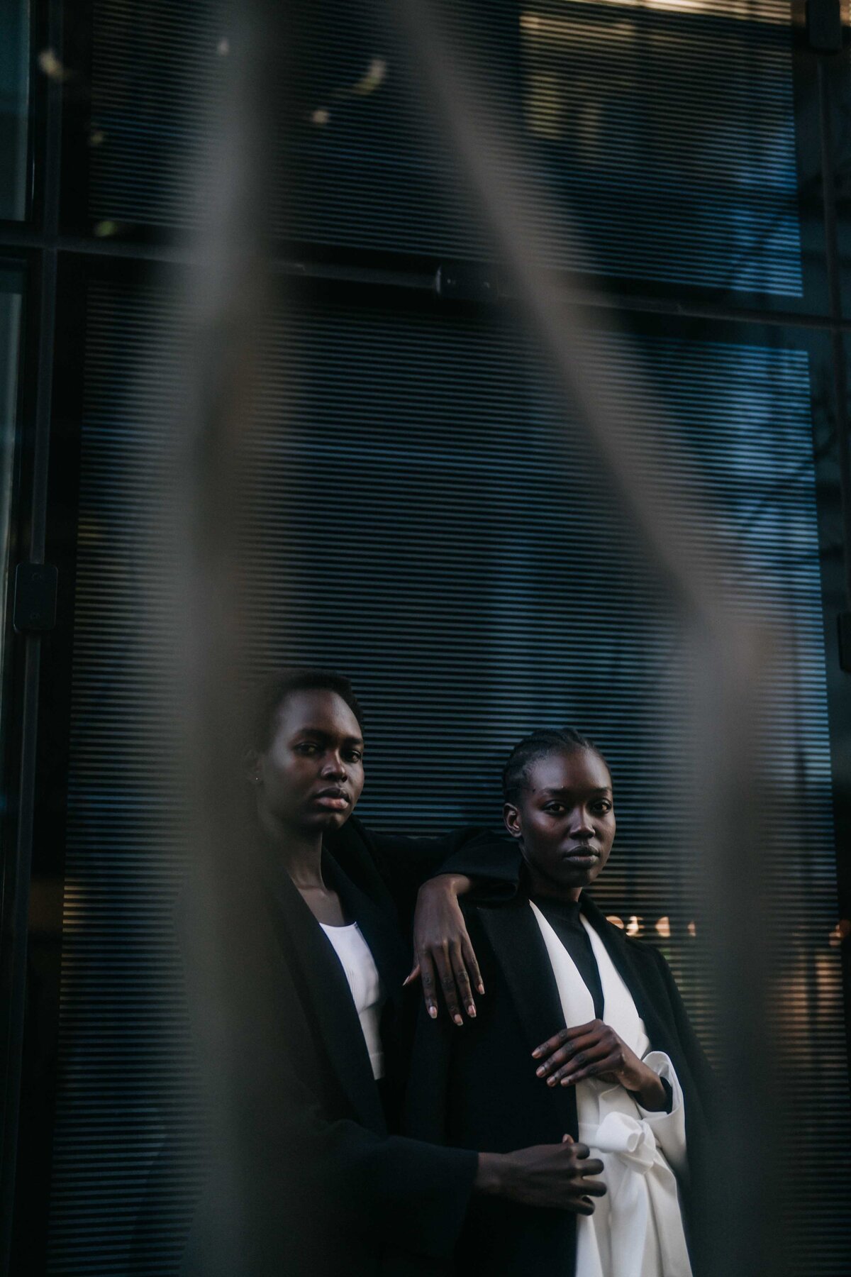contemporary shooting in Berlin Roberto Panciatici Studio couple