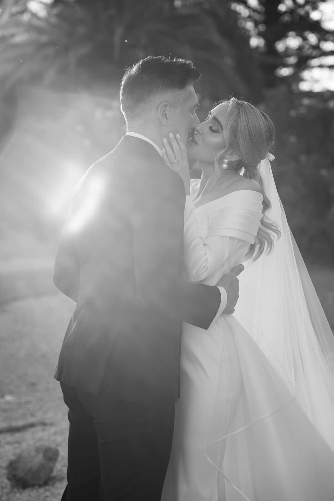 Elegant-luxury-chateau-wedding-south-of-France