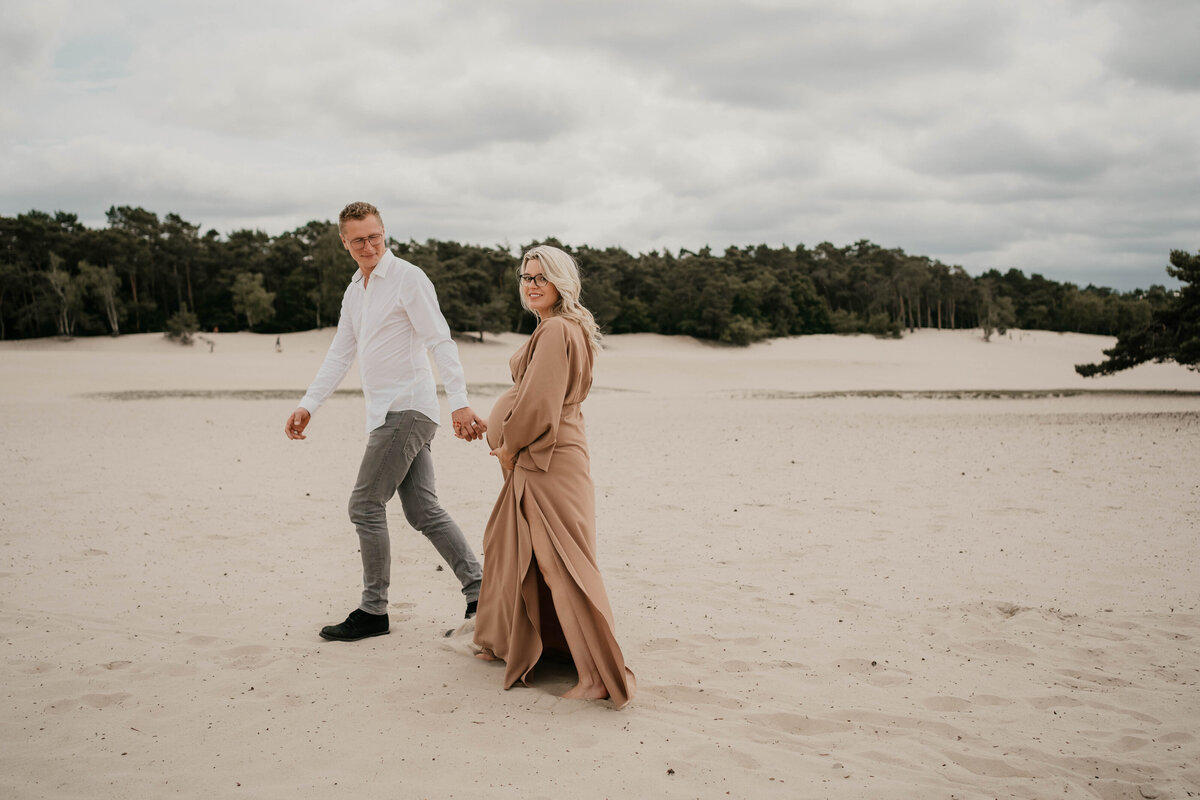leukfotografie-zwangerschashoot-Soesterduinen-7